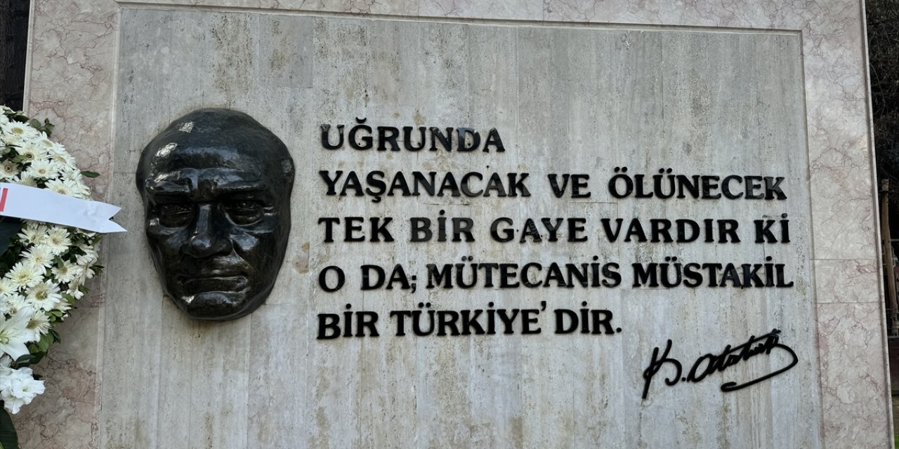 Sarıyer'de onarılan "Atatürk Maskı ve Kaidesi" törenle açıldı