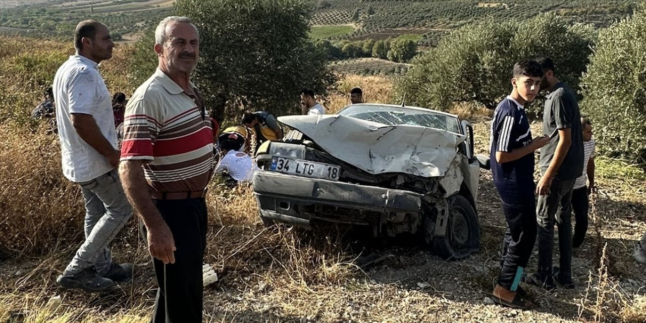 Hatay'da ki otomobilin karıştığı kazada 4 kişi yaralandı