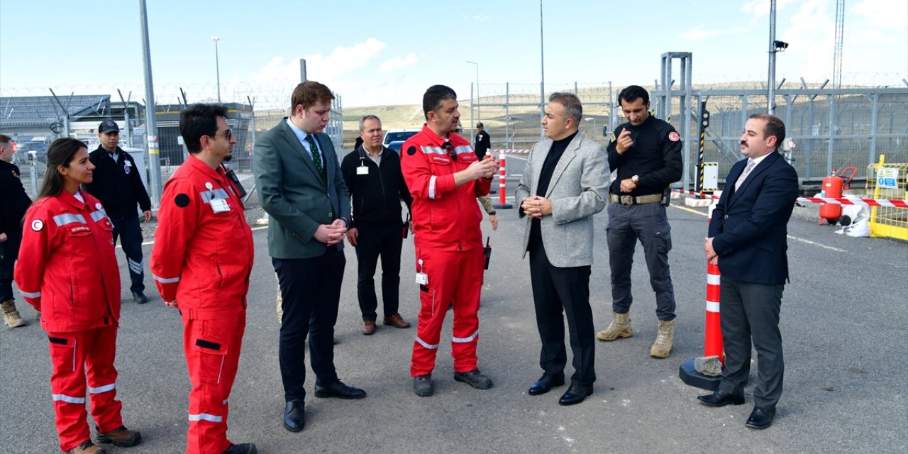 Ardahan Valisi Hayrettin Çiçek, TANAP'ın kompresör ve ölçüm istasyonunu inceledi