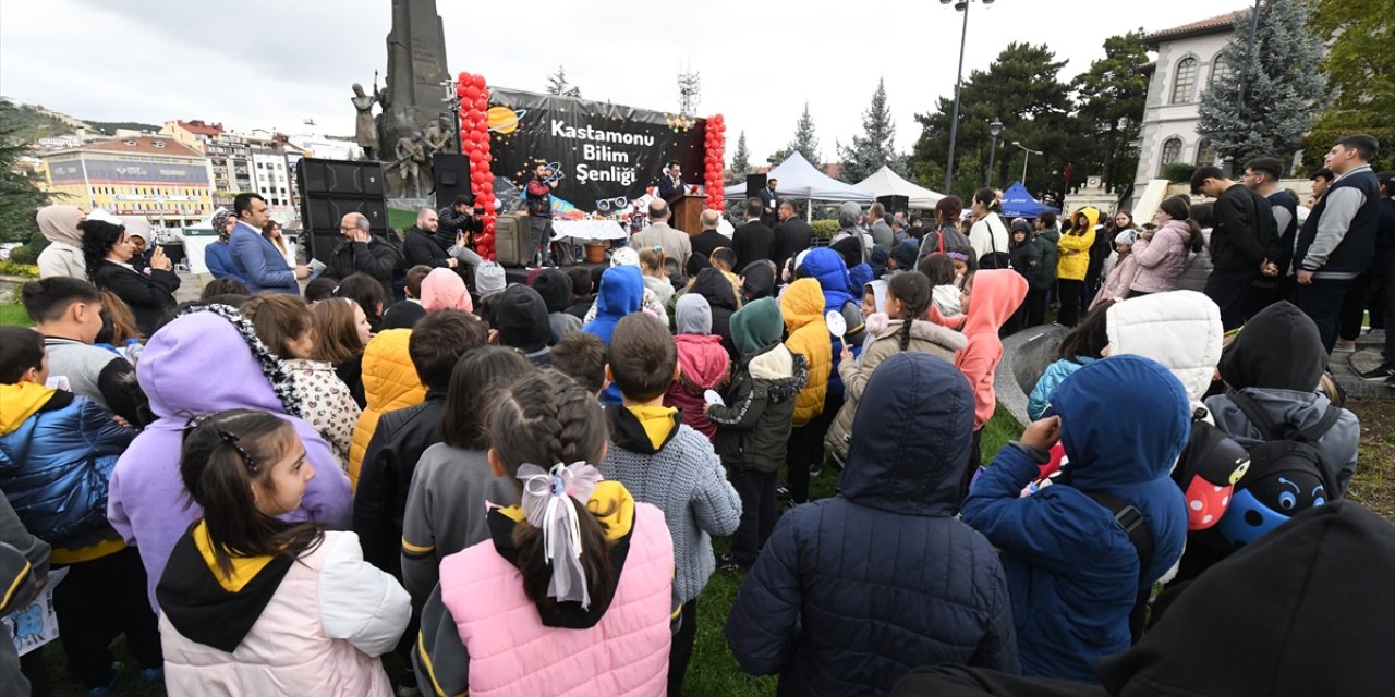 Kastamonu'da TÜBİTAK 4007 Bilim Şenliği başladı