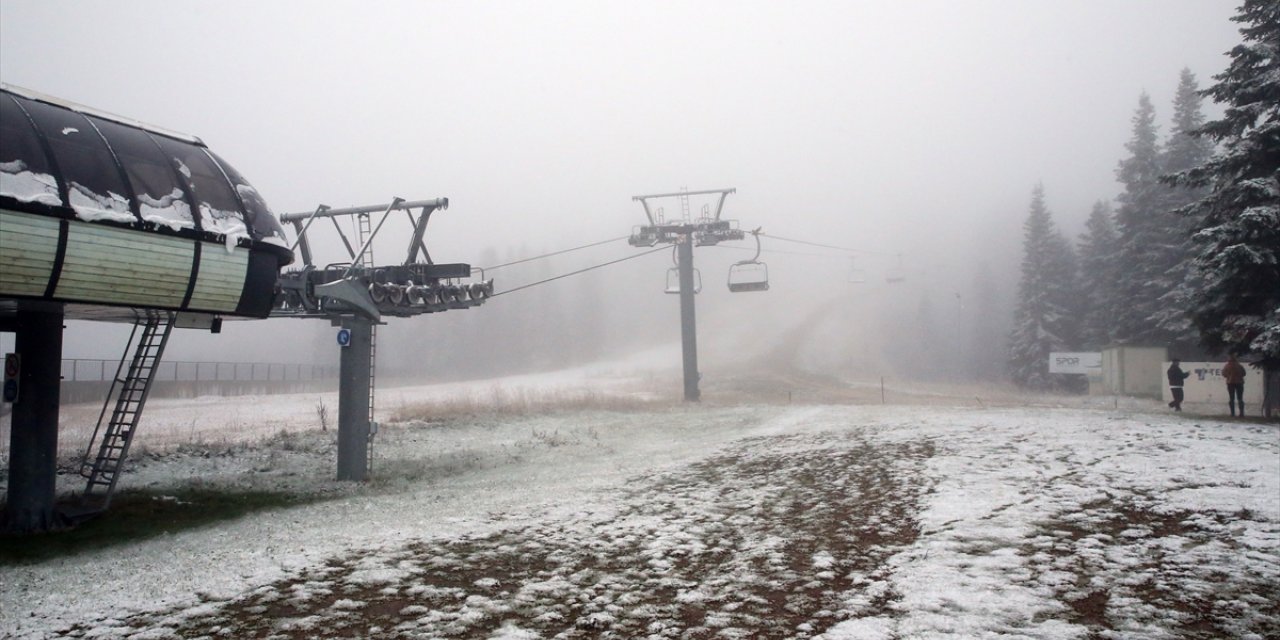 Ilgaz Dağı'na mevsimin ilk karı düştü