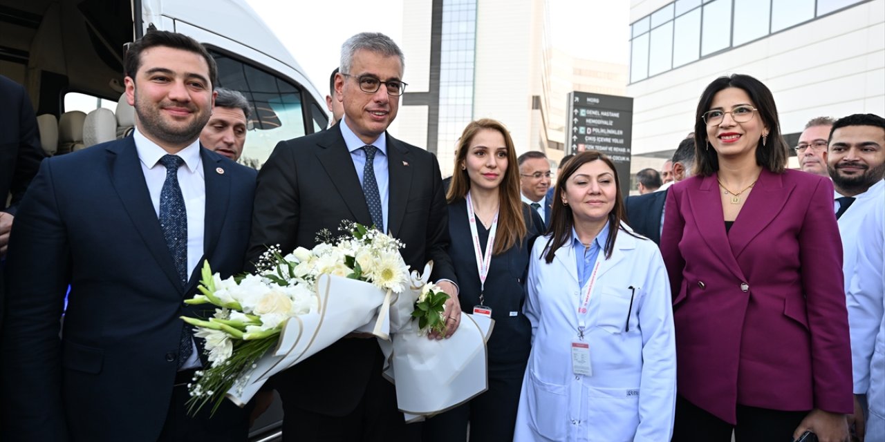 Sağlık Bakanı Memişoğlu, Gaziantep Şehir Hastanesini ziyaret etti: