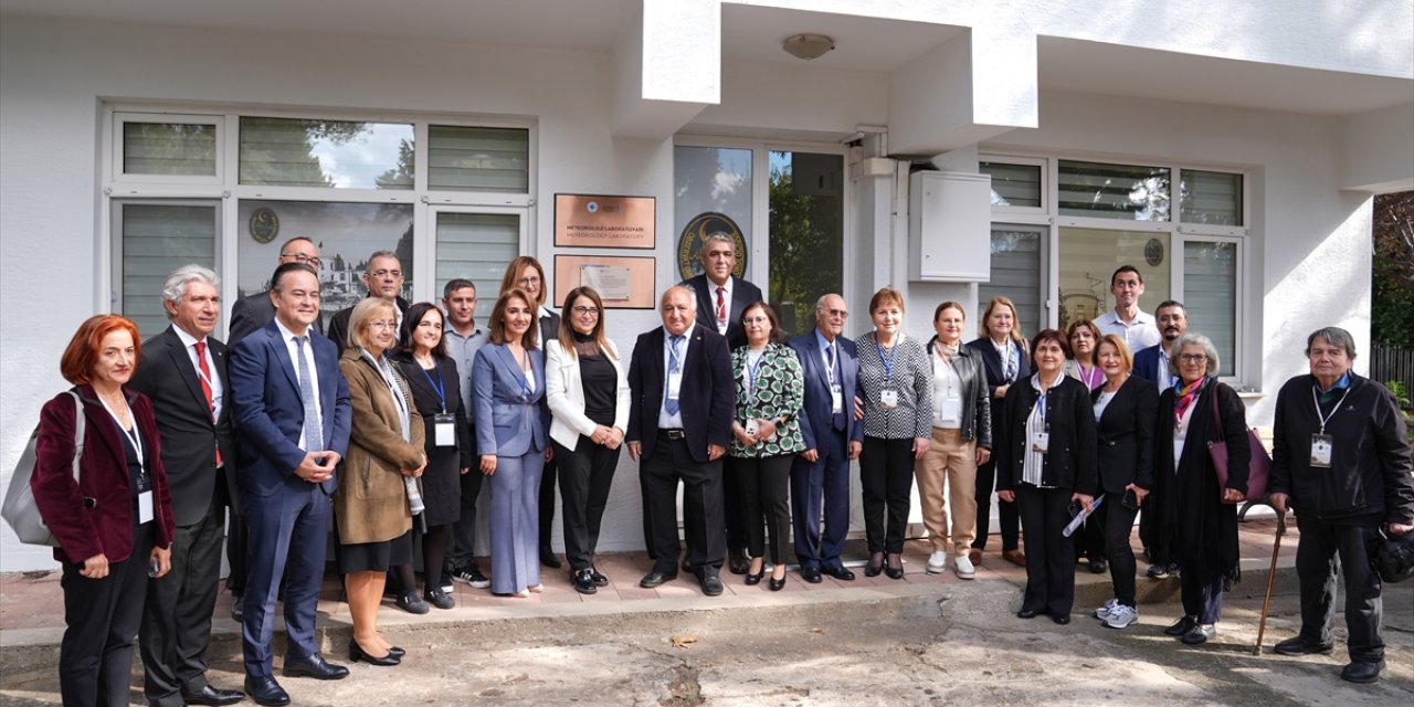 Kandilli Rasathanesi Meteoroloji Laboratuvarı'na "Asırlık İstasyon Sertifikası" törenle asıldı