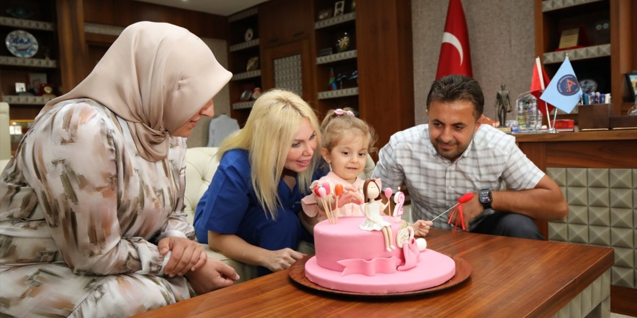 Türkiye'nin ikinci rahim nakli hastası Havva Erdem'in bebeği 2 yaşına girdi