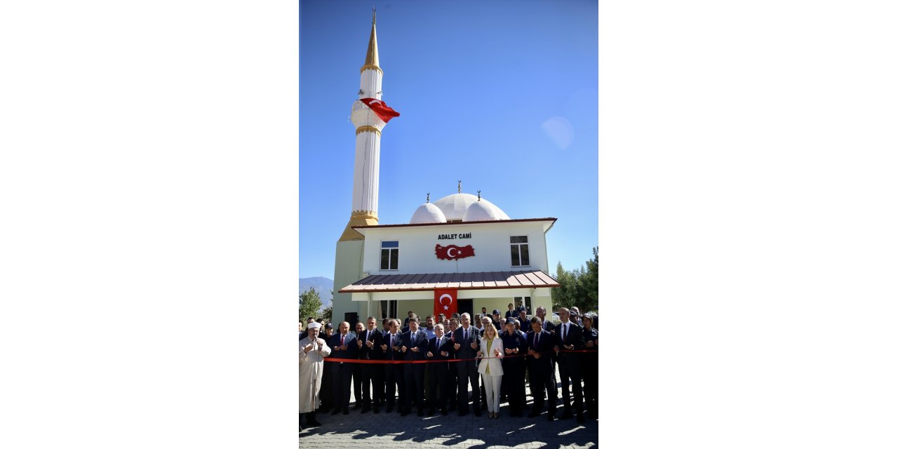 Adalet Bakanı Tunç, Seydikemer'de cami, eğitim merkezi ve kütüphane açılışı yaptı: