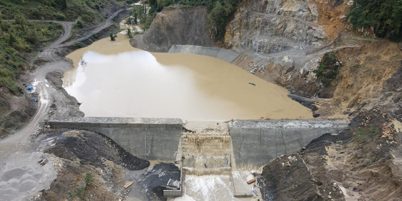 Kastamonu'da sel sularının altında kalan gölet inşaatı dron ile görüntülendi