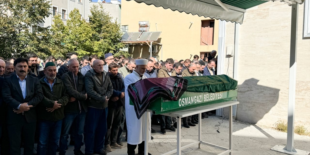 GÜNCELLEME - Bursa'da aracın çarptığı lise öğrencisi yaşam mücadelesini kaybetti