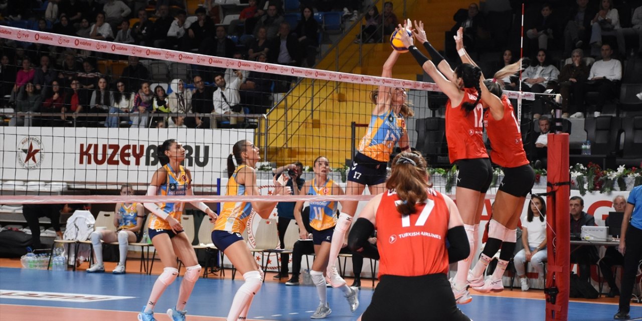 Voleybol: Vodafone Sultanlar Ligi