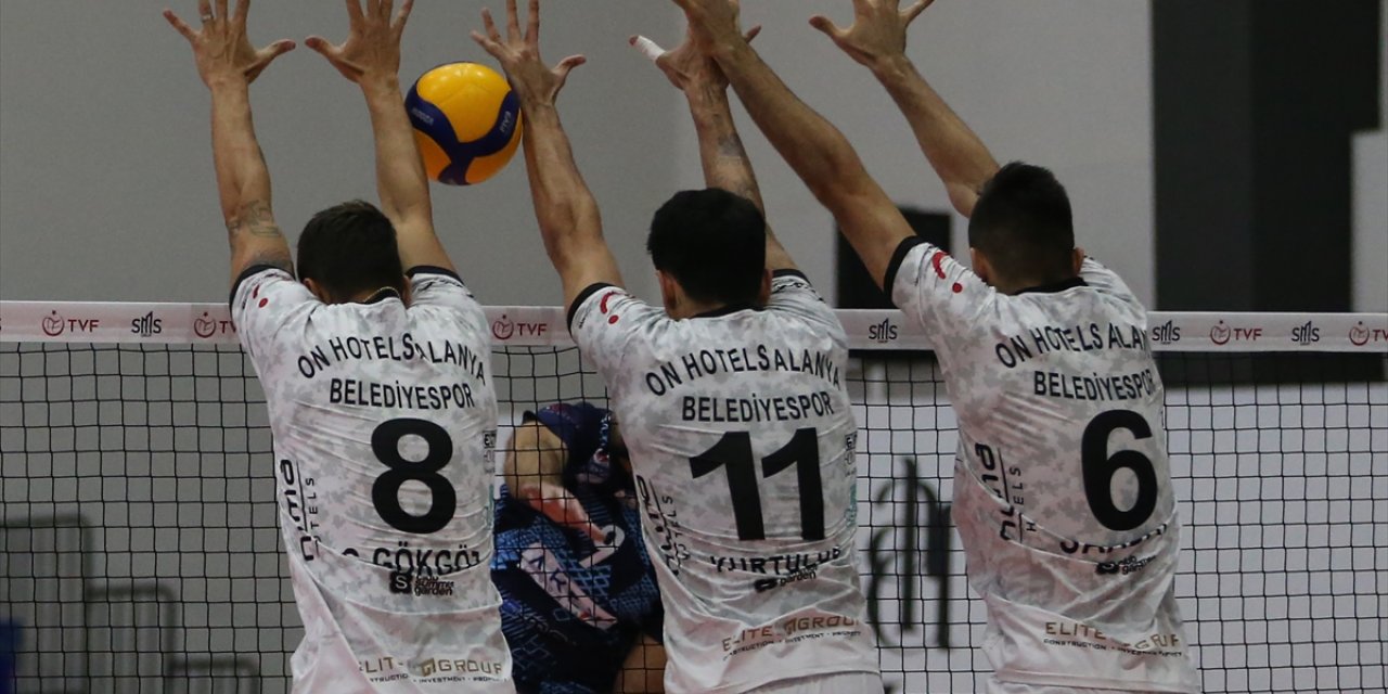 Voleybol: SMS Grup Efeler Ligi