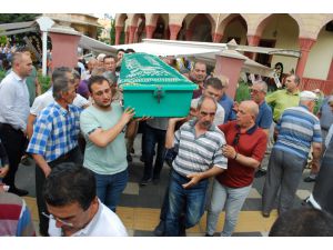 GÜNCELLEME - Manisa'da kamyonetin çarptığı emekli doktor öldü