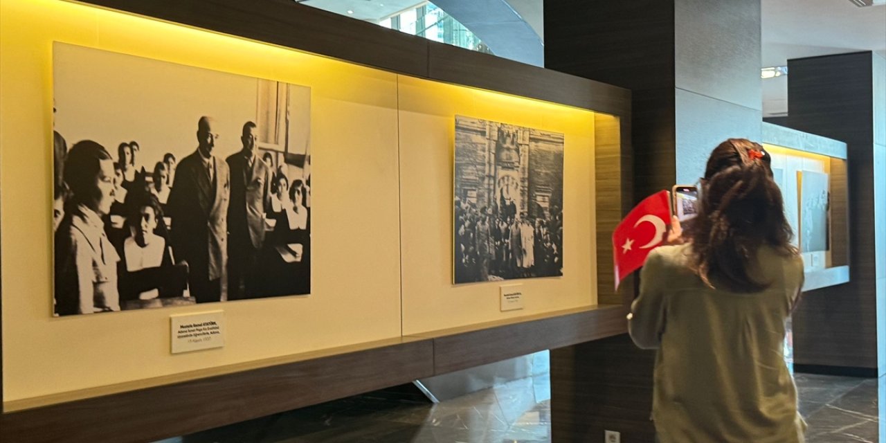 "Cumhuriyetin Işığında Atatürk ve Sanat" sergisi sanatseverlerle buluştu