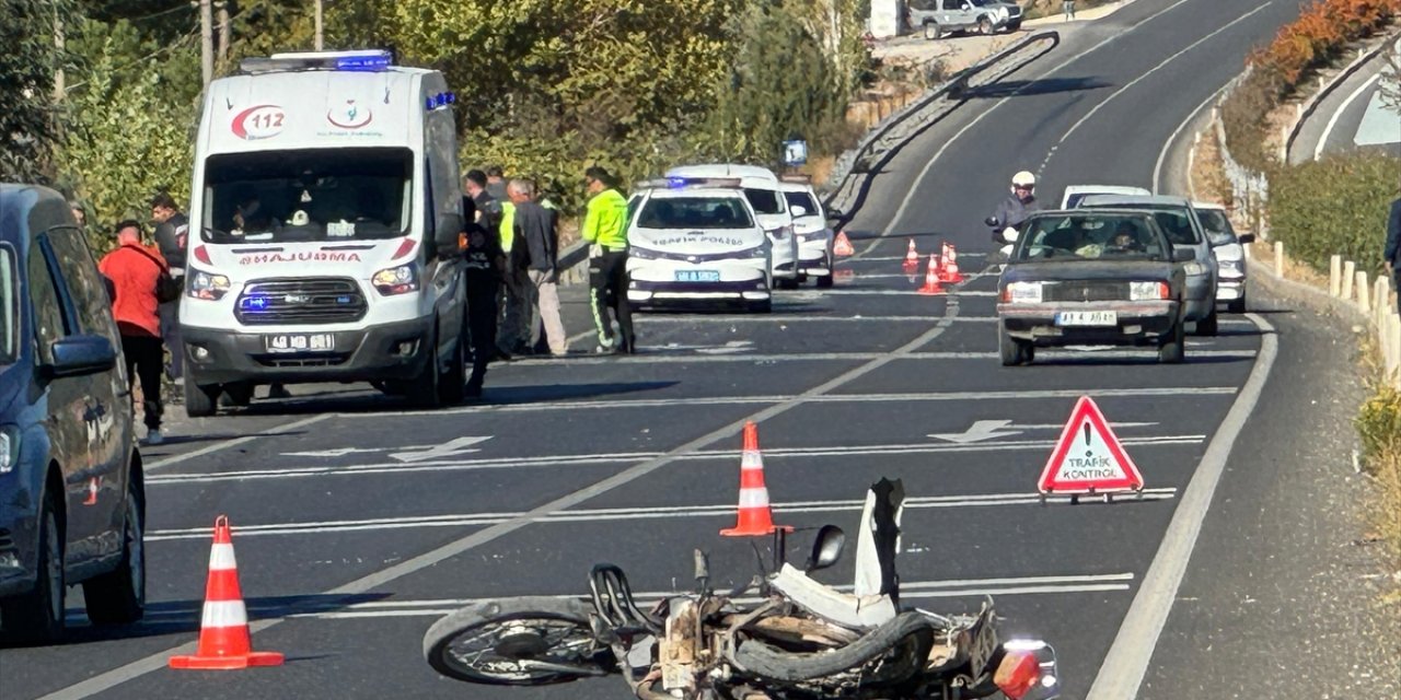 Muğla'da otomobilin çarptığı motosikletin sürücüsü hayatını kaybetti