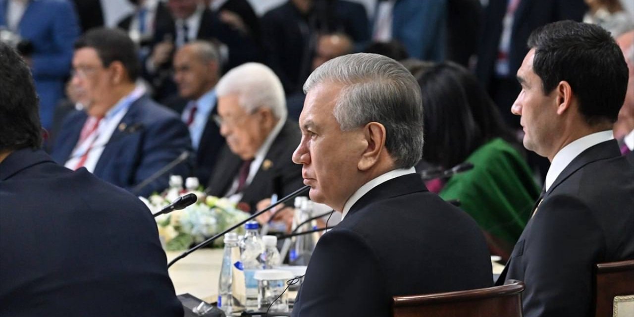 Özbekistan Cumhurbaşkanı Mirziyoyev, İsrail-Filistin sorununun "iki devlet" temelinde çözülebileceğini söyledi