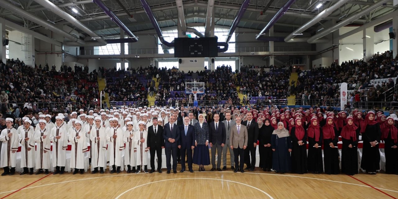 Diyanet Akademisi Başkanı Kaan, Afyonkarahisar'da hafızlık icazet törenine katıldı