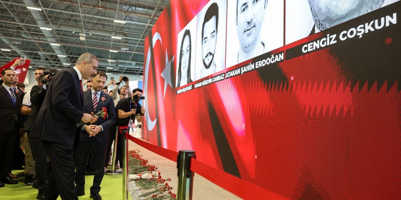 Bakan Fidan, SAHA EXPO Uluslararası Savunma, Havacılık ve Uzay Sanayii Fuarı'nı gezdi