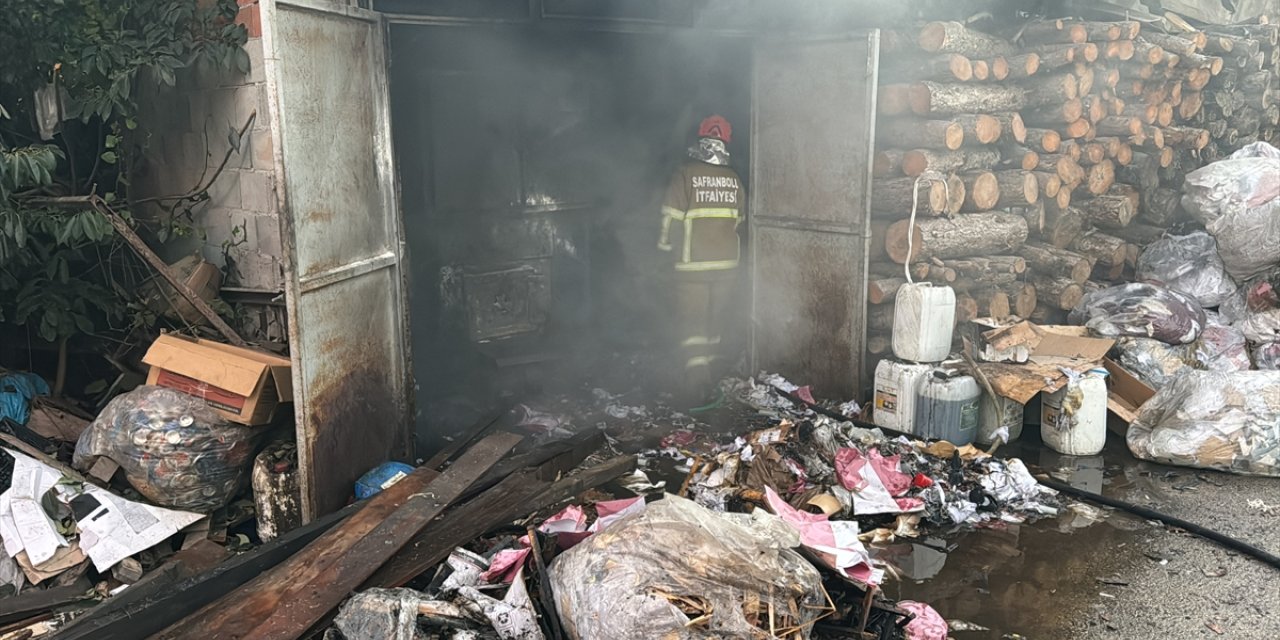 Karabük'te restoranda çıkan yangın söndürüldü