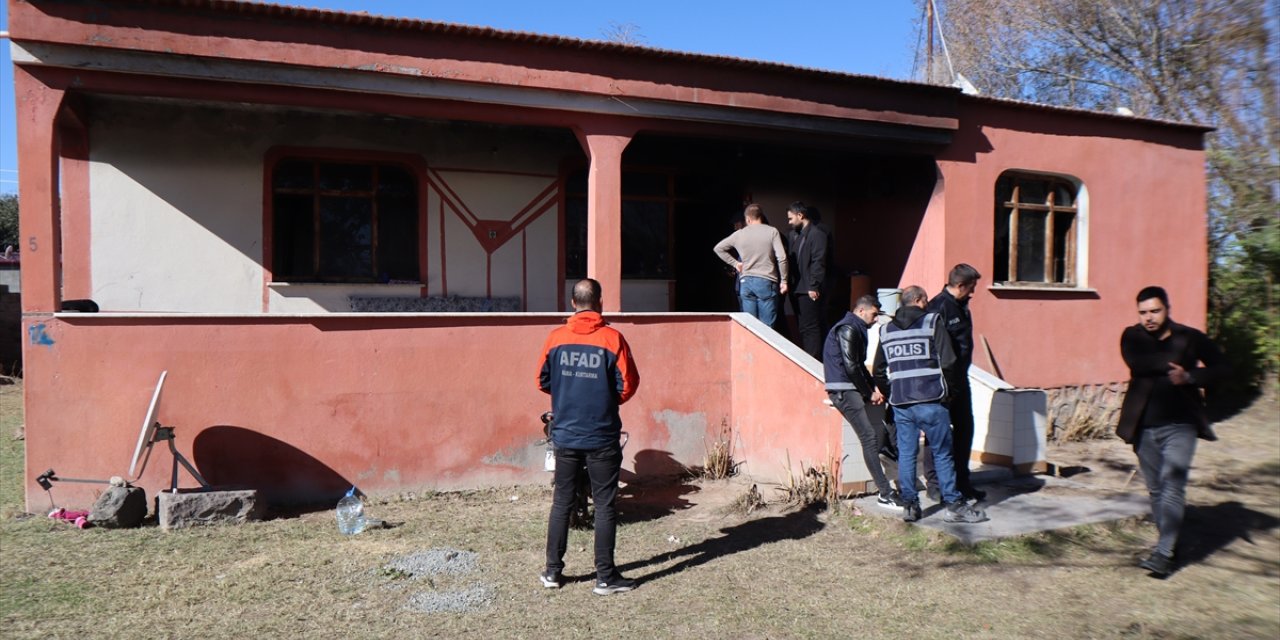 Iğdır'daki ev yangınında 2 yaşındaki çocuk öldü