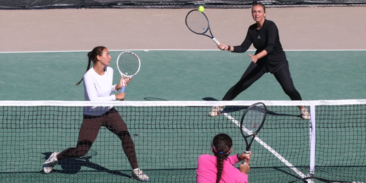 ITF Uluslararası W35 Tenis Turnuvası'nda şampiyonlar belli oldu