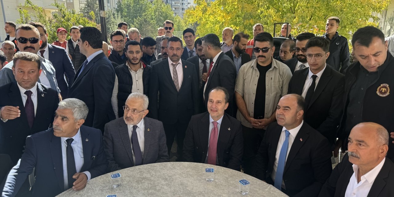 Yeniden Refah Partisi Genel Başkanı Erbakan, Şanlıurfa'da temaslarda bulundu