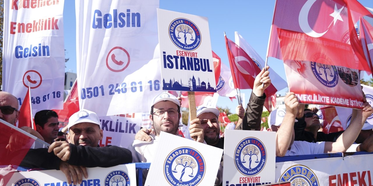 Kartal'da "kademeli emeklilik" talebiyle miting düzenlendi