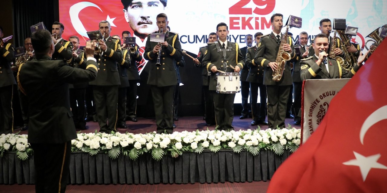 Samsun'da Cumhuriyet'in 101. yılı dolayısıyla resepsiyon verildi