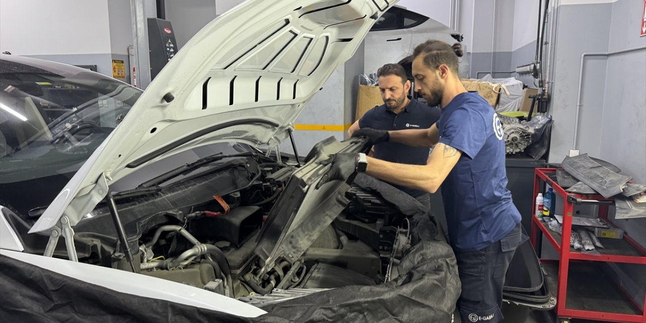 Sürücüler bakım maliyetleri düşük olan elektrikli otomobilleri tercih ediyor