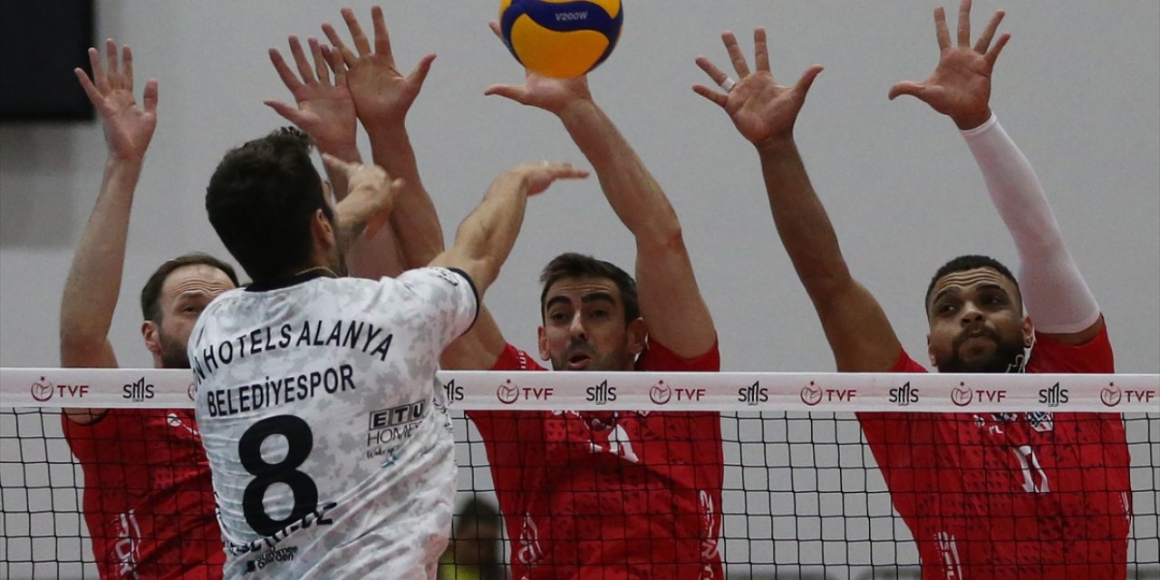 Voleybol: SMS Grup Efeler Ligi