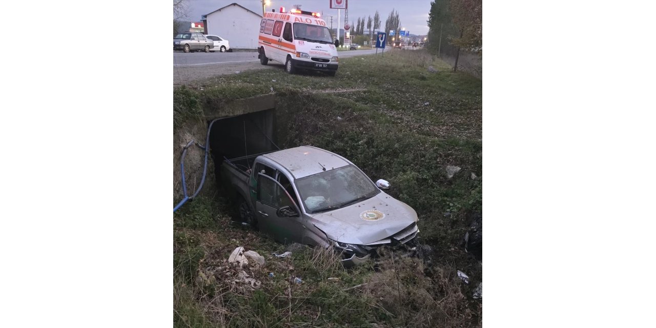 Kastamonu'da orman aracı ile otomobil çarpıştı, 6 kişi yaralandı