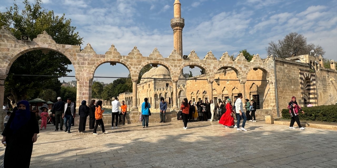 Balıklıgöl'de hafta sonu hareketliliği yaşanıyor