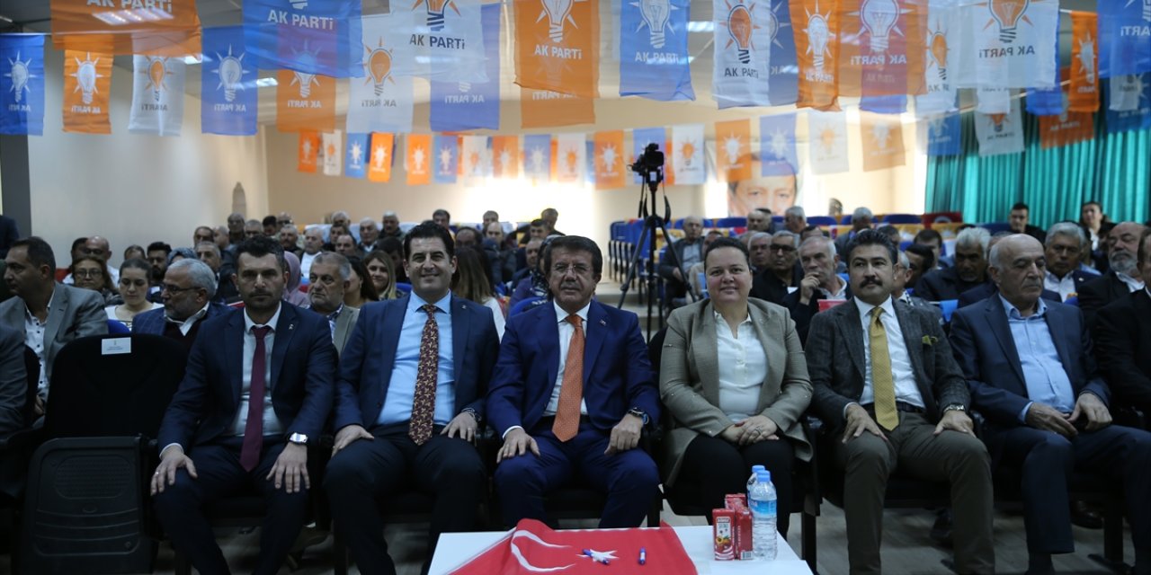 AK Parti Genel Başkan Yardımcısı Nihat Zeybekci, Denizli'de konuştu: