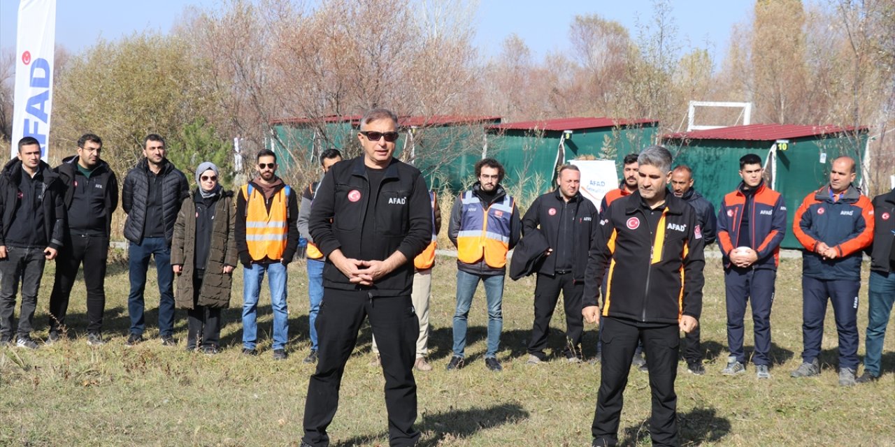 Ağrı'da arama kurtarma eğitimi verilen AFAD gönüllüleri bir araya geldi