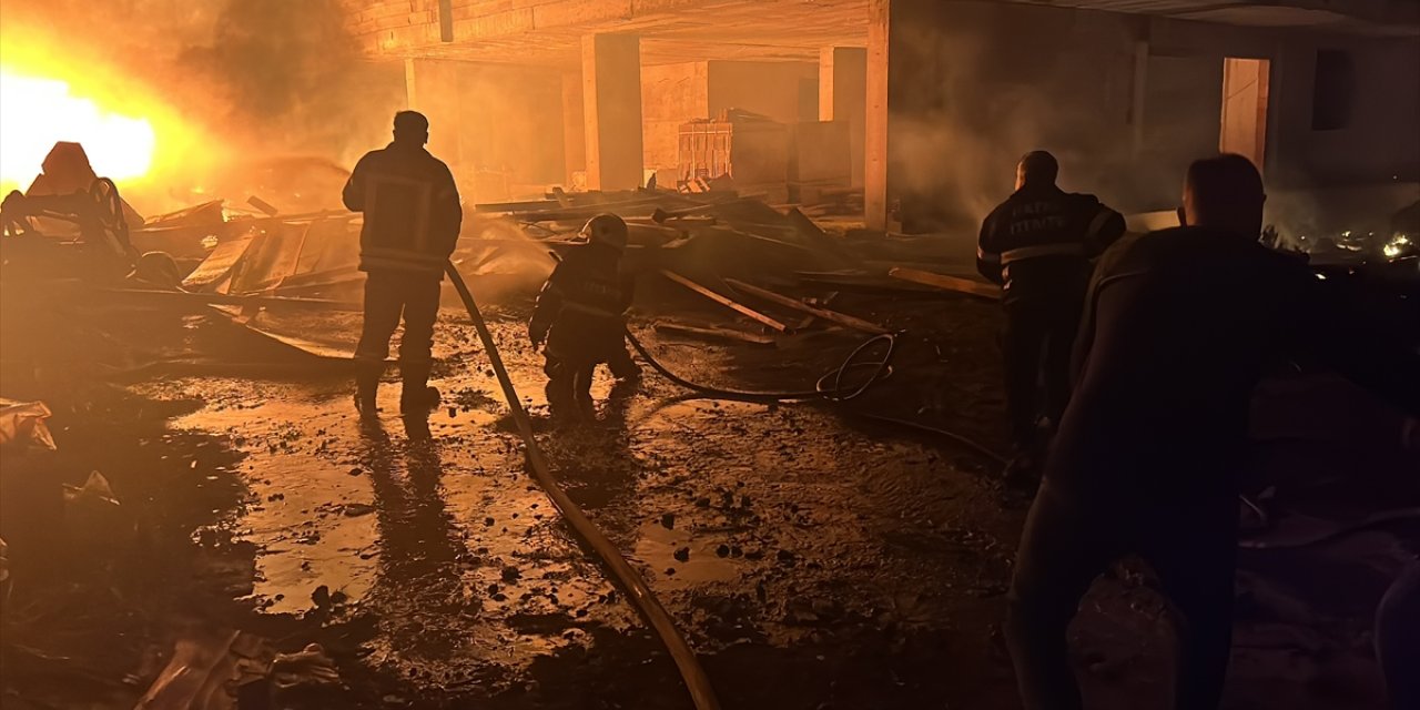 Hatay'da inşaatta çıkan yangın söndürüldü