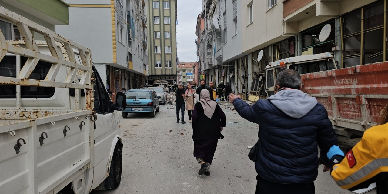 Çorum'da bir binada patlama meydana geldi