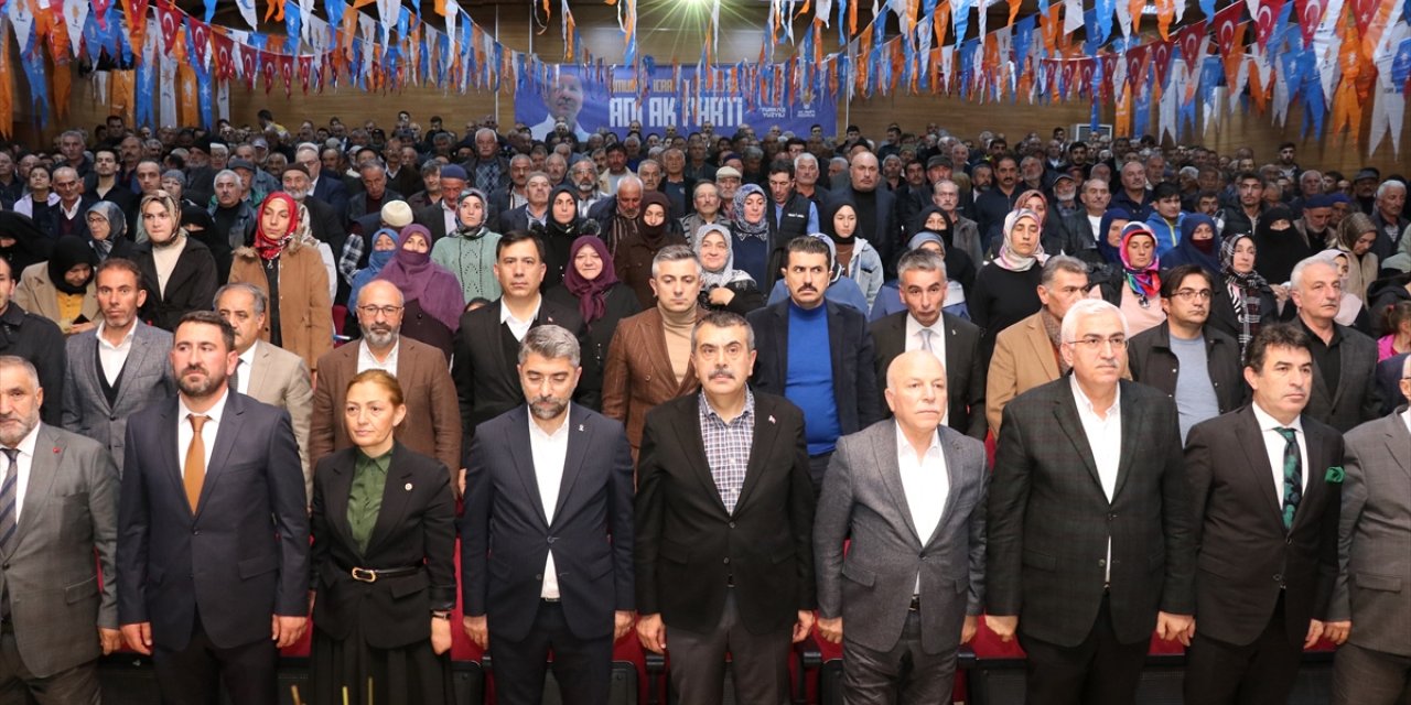 Milli Eğitim Bakanı Tekin, Erzurum'da partisinin ilçe kongresinde konuştu: