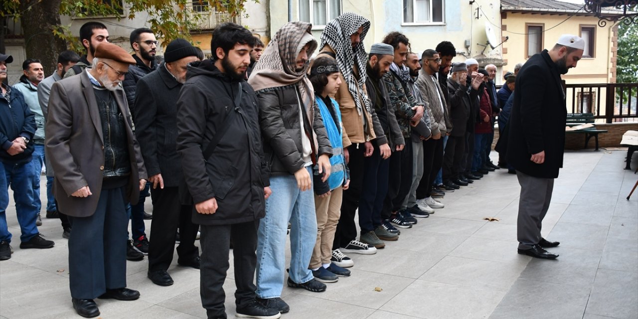 Bilecik'te İsrail'in saldırısında ölen Filistinliler için gıyabi cenaze namazı kılındı