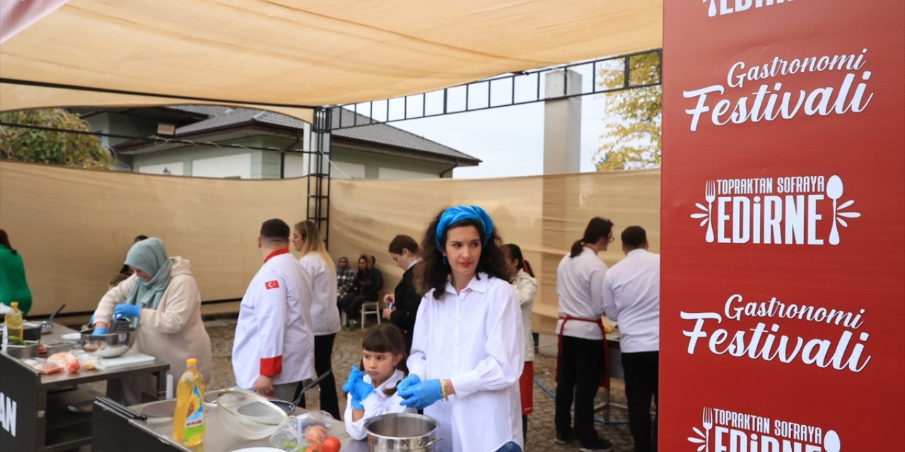 Edirne'deki gastronomi festivalinde yemek yarışmaları düzenlendi