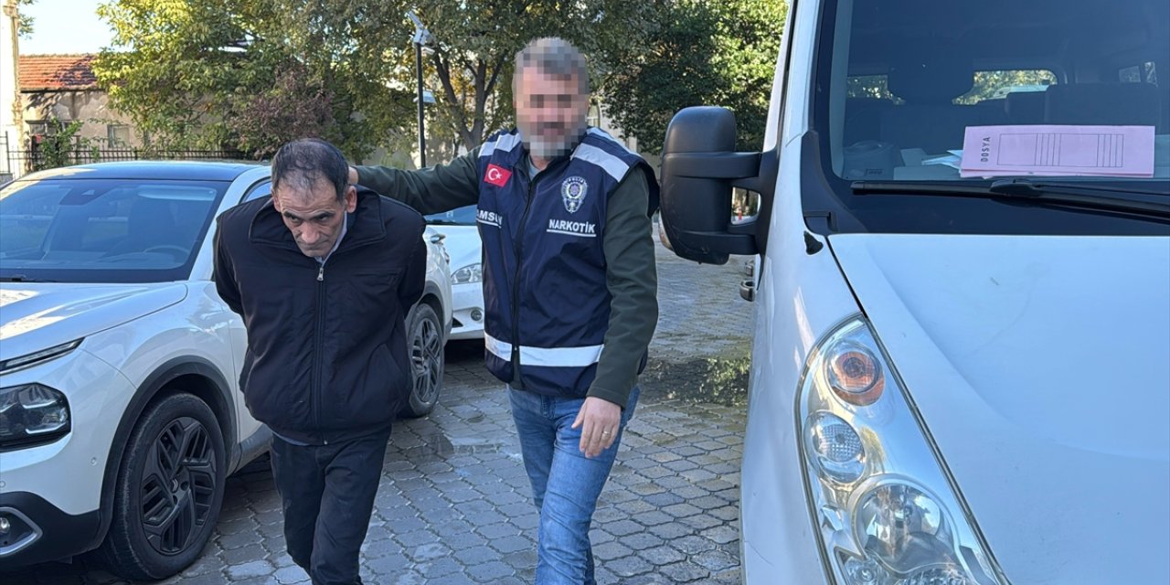 Samsun'da uyuşturucu ve silah kaçakçılığı operasyonunda 4 zanlı yakalandı