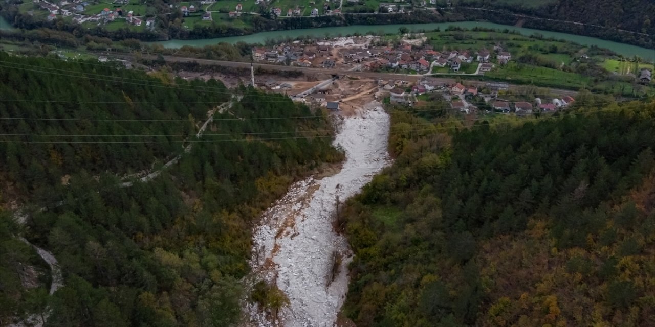 Bosna Hersek'teki sel felaketinin ardından hasar giderme çalışmaları sürüyor