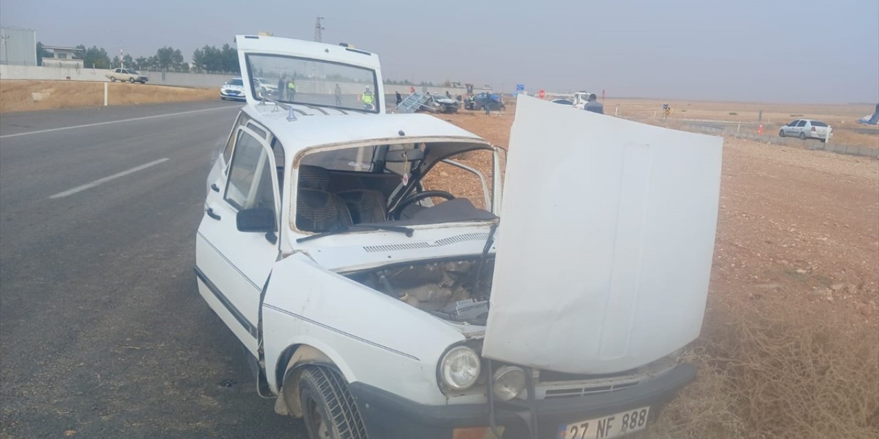 Gaziantep'te trafik kazasında yaşlı çift öldü, 3 kişi yaralandı