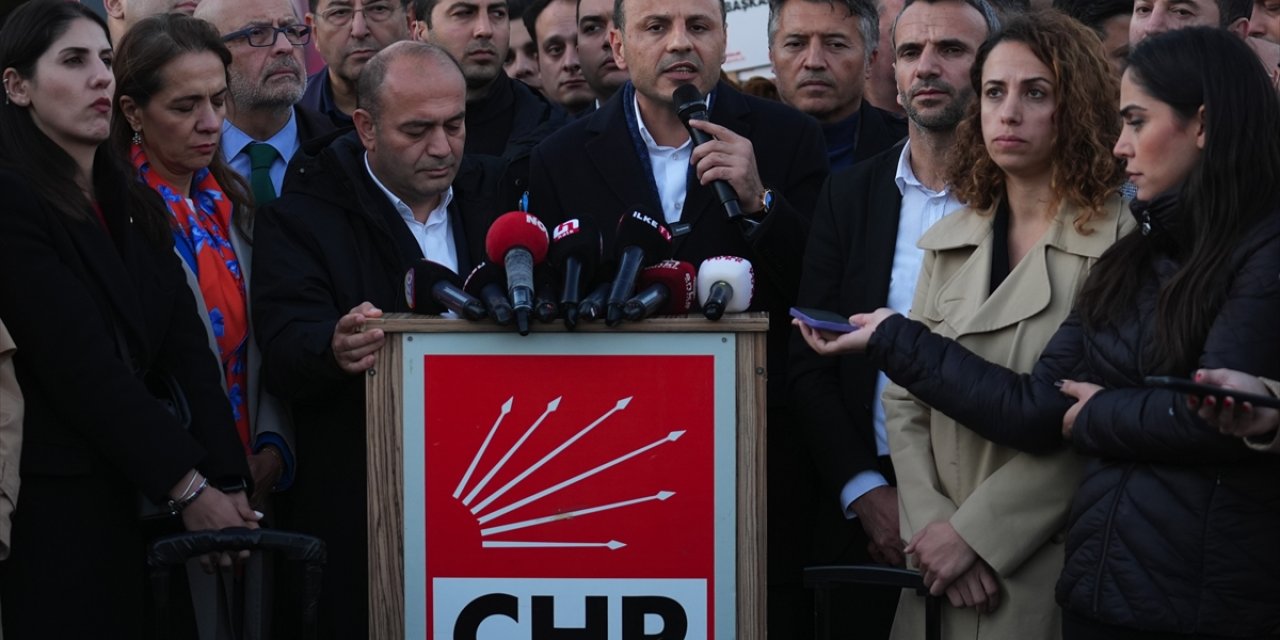 CHP İstanbul İl Başkanı Çelik, Esenyurt Meydanı'nda konuştu: