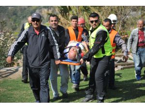 Antalya'da falezlerden düşen kişi yaralandı