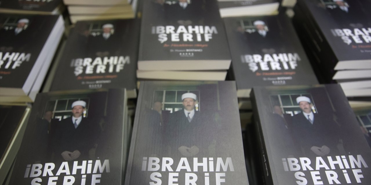 Batı Trakya'da, Gümülcine Seçilmiş Müftüsü Şerif'in hayatını konu alan kitap tanıtıldı