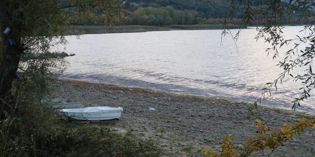 Sapanca Gölü'nde su miktarı son 5 yılın en düşük seviyesine geriledi