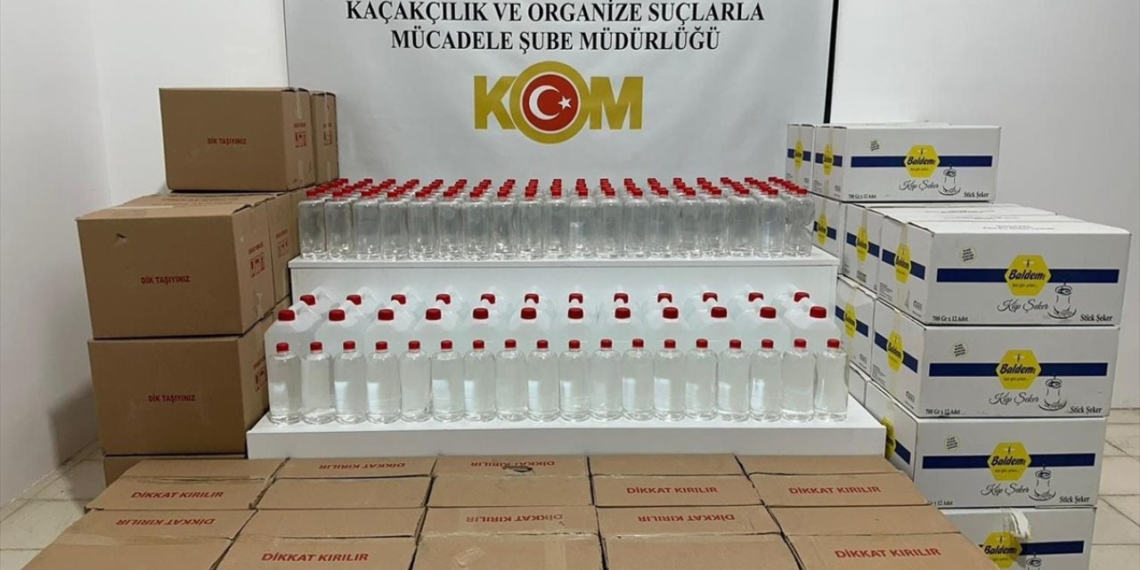 Samsun'da 11 bin litre etil alkol ele geçirildi, 6 zanlı yakalandı