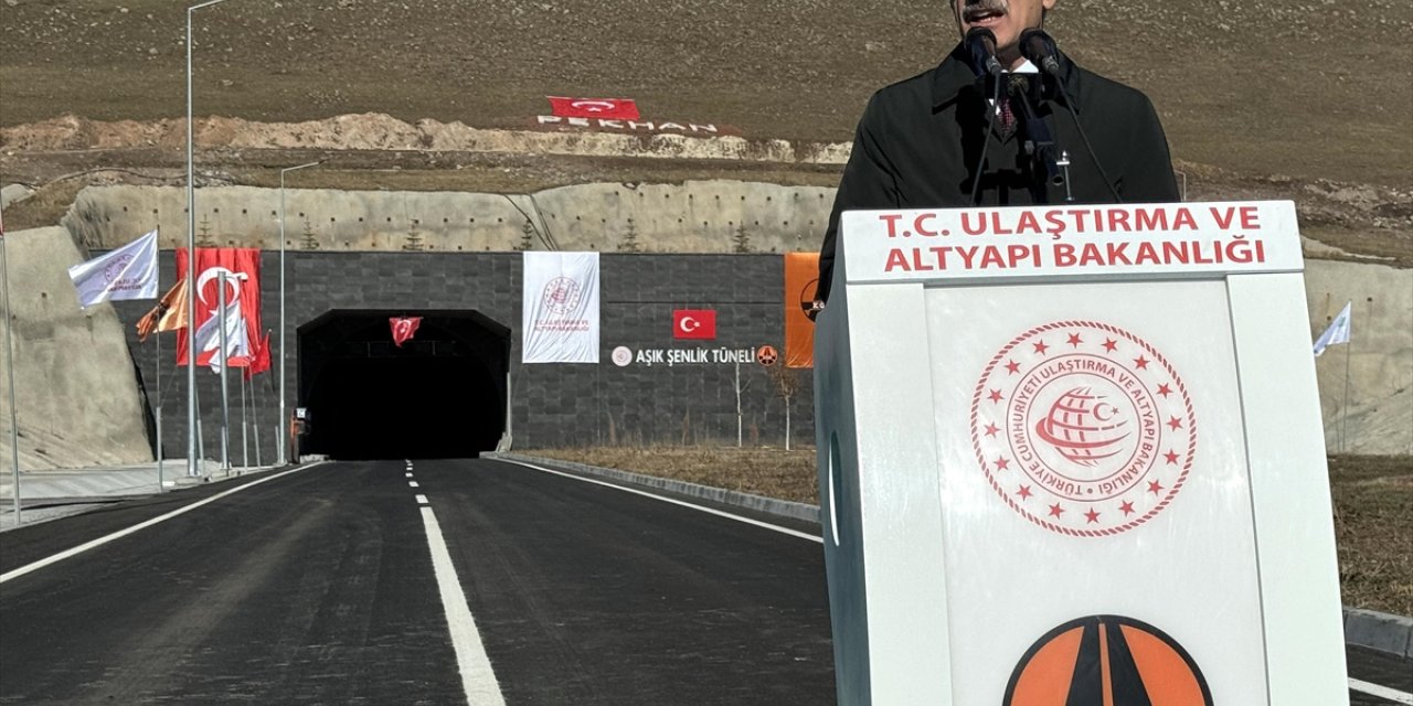 Bakan Uraloğlu, Aşık Şenlik Tüneli ve Bağlantı Yolu Açılış Töreni'nde konuştu: