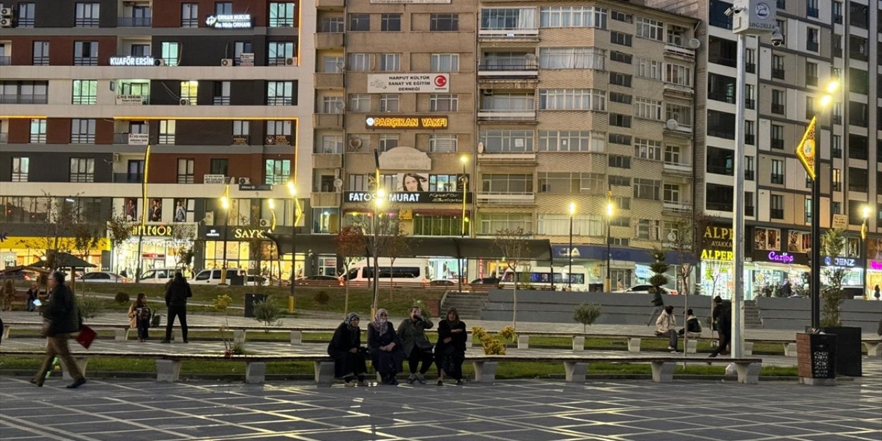 GÜNCELLEME - Elazığ'da 5 büyüklüğünde deprem