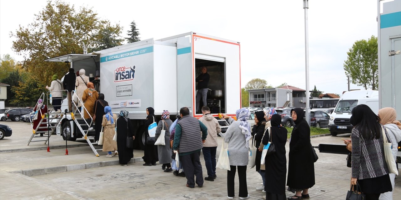 Kocaeli'de mahalle sakinleri verilen eğitimlerle afetlere karşı bilinçlendiriliyor