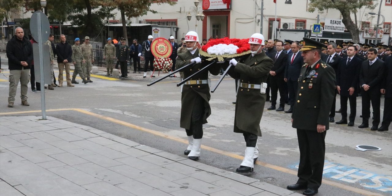 Büyük Önder Atatürk'ü anıyoruz