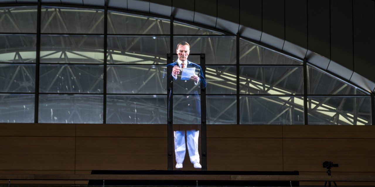 Büyük Önder Atatürk, İstanbul Sabiha Gökçen Havalimanı'nda özel hologram izletisiyle anıldı