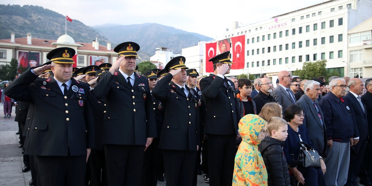 Büyük Önder Atatürk, İzmir ve çevre illerde anıldı